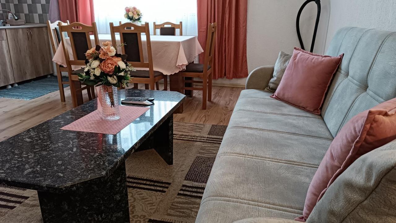 City Park Apartments Приштина Экстерьер фото