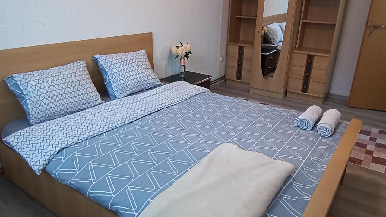 City Park Apartments Приштина Экстерьер фото