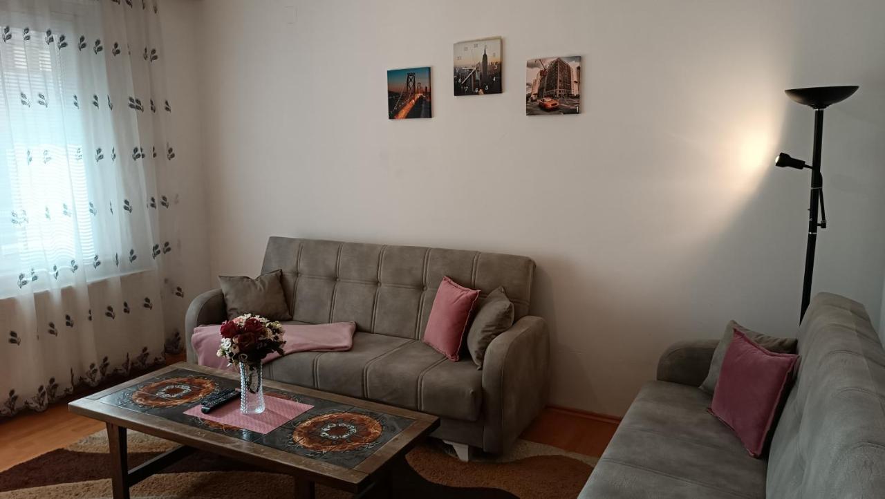 City Park Apartments Приштина Экстерьер фото